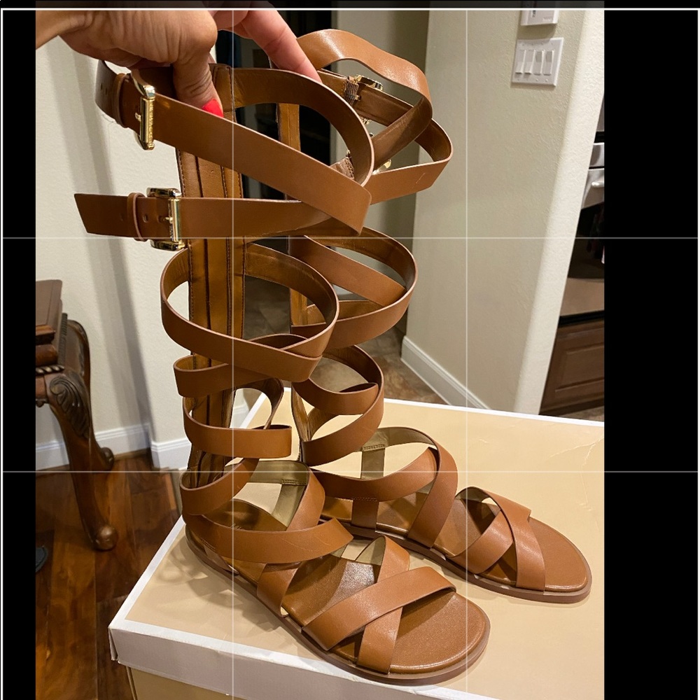 Gorgeous Michael Kors Gladiator sz 7 sandal
